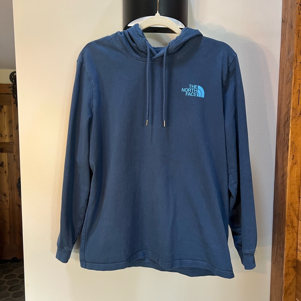 The North Face Women’s Lightweight Pullover Hoodie